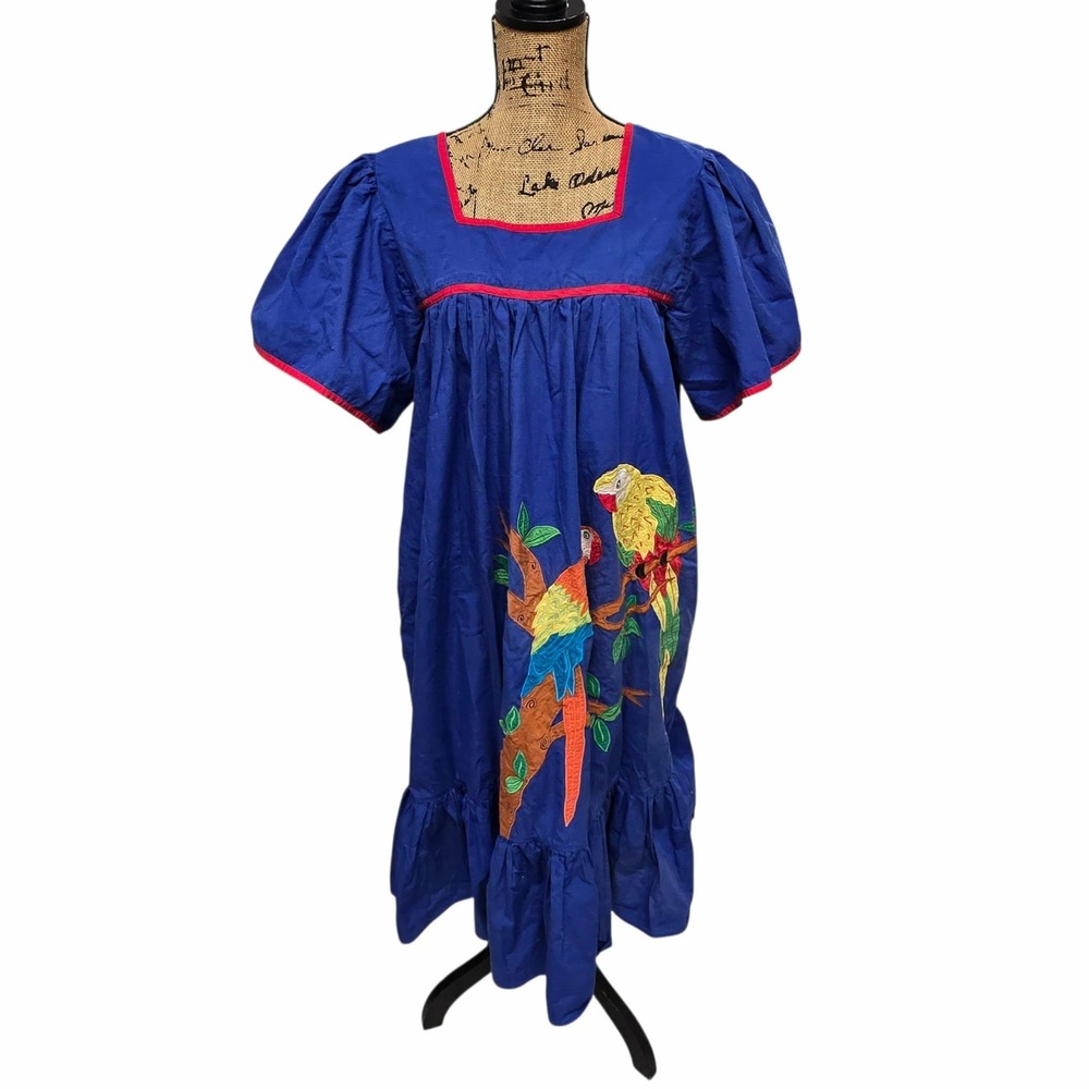 Vtg Go Softly Patio Dress Size M Blue w Bright Embroidered Parrots Tiered Midi